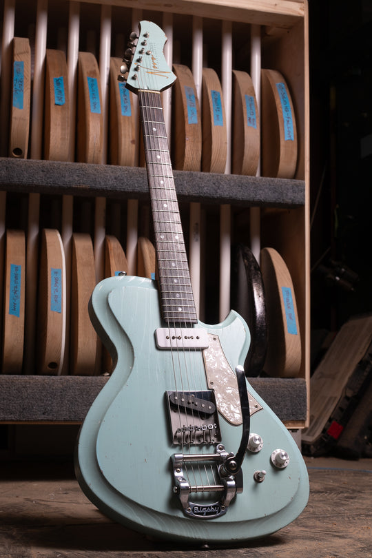 Novo Solus F2 LTD in Sonic Blue